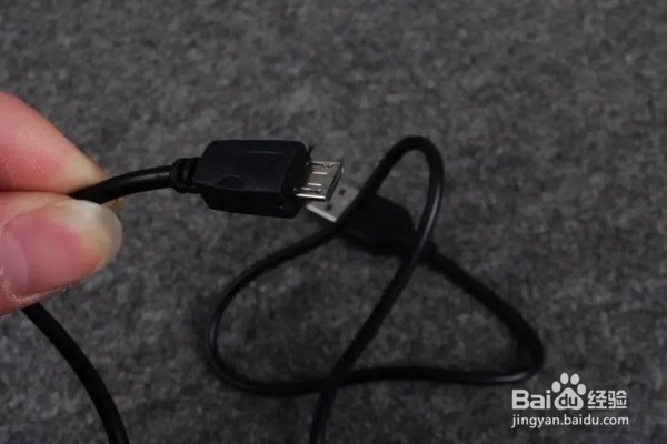 手机充电充不进怎么办？