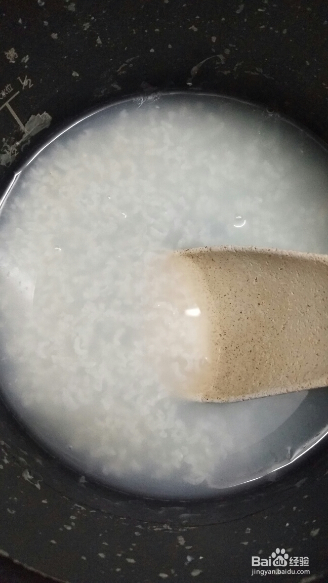 抢着吃的皮蛋肉沫粥