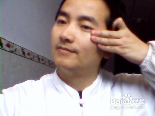 脸上皮肤干燥的自然疗法