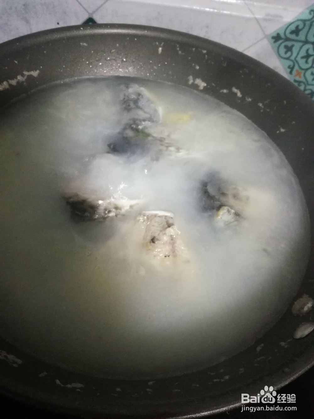 鲫鱼怎么熬成雪白浓汤