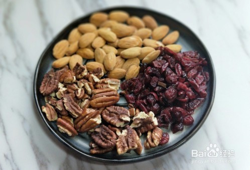 坚果饼干雪花酥是怎么做的？家常教程