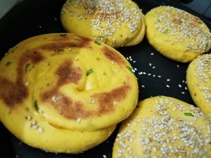 葱花发面烧饼的做法