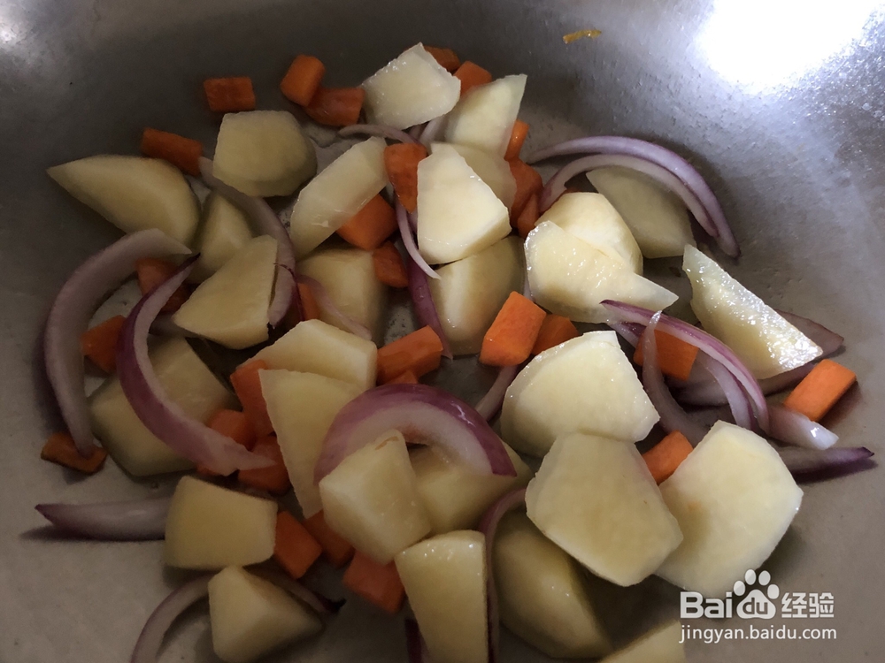 香菇土豆鸡肉焖饭简单家常做法