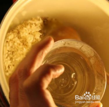 如何做出完美的意大利烩饭：带照片的教程