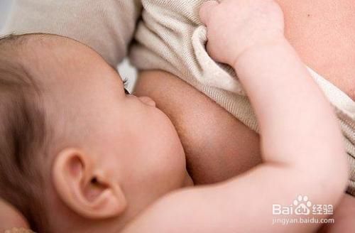 如何把握母乳喂养的次数和注意事项呢？