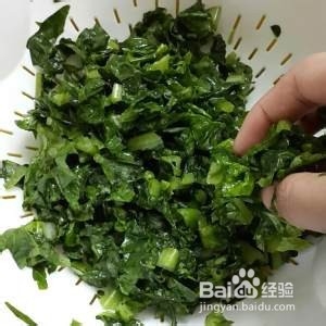 食补佳品莴笋叶炒蛋的做法