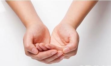 手脚冰凉的原因是什么