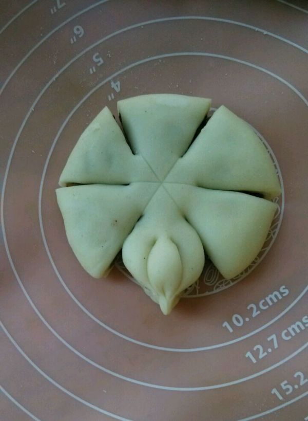 豆沙馅葵花酥饼