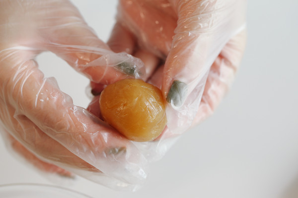 绿豆芝士冰皮月饼