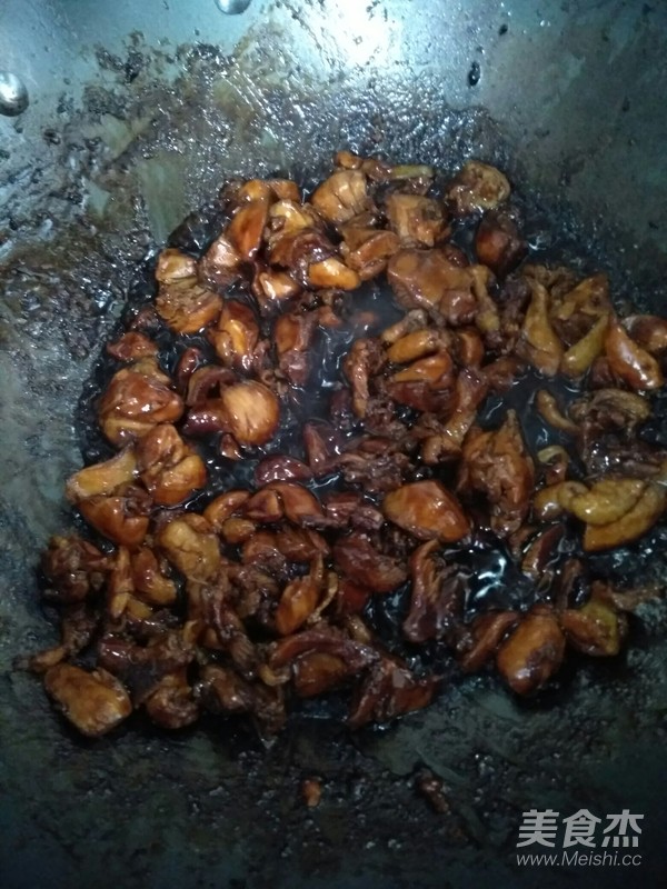 酱香鸡腿肉的做法