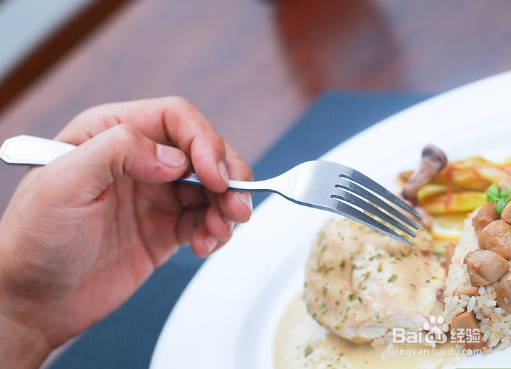 西餐中，如何使用刀叉（欧式、美式两种教程）