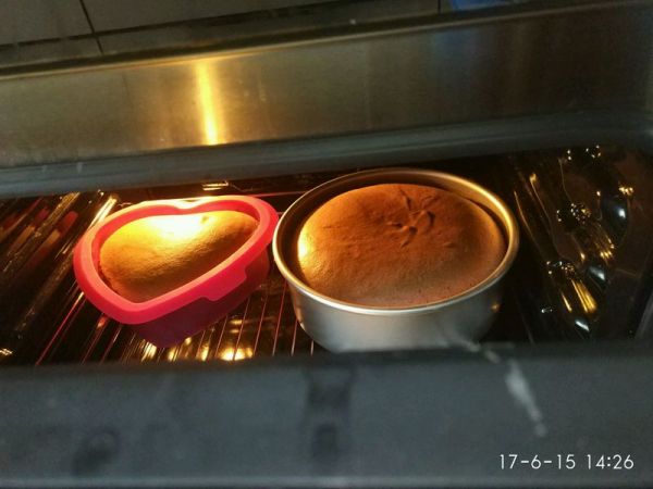 巧克力草莓裸蛋糕