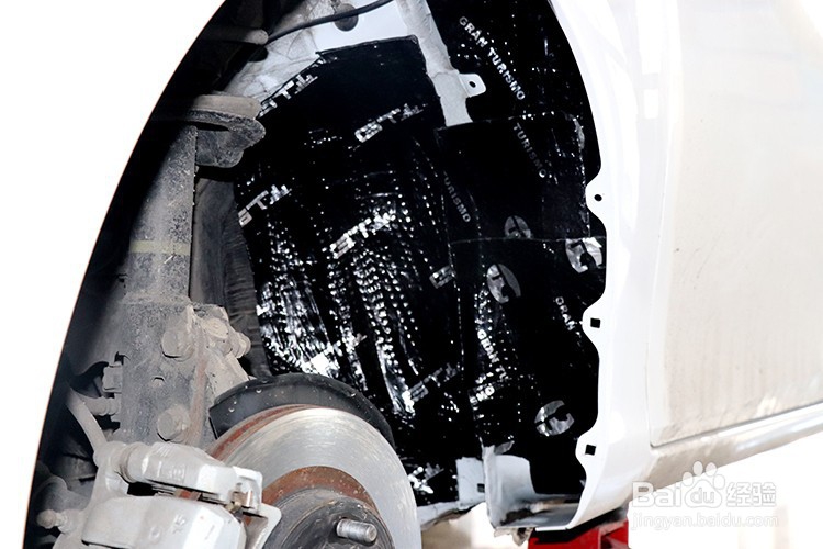 乌鲁木齐丰田致享汽车音响改装隔音升级方案