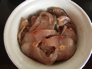 特色美味酱汁焖鱼