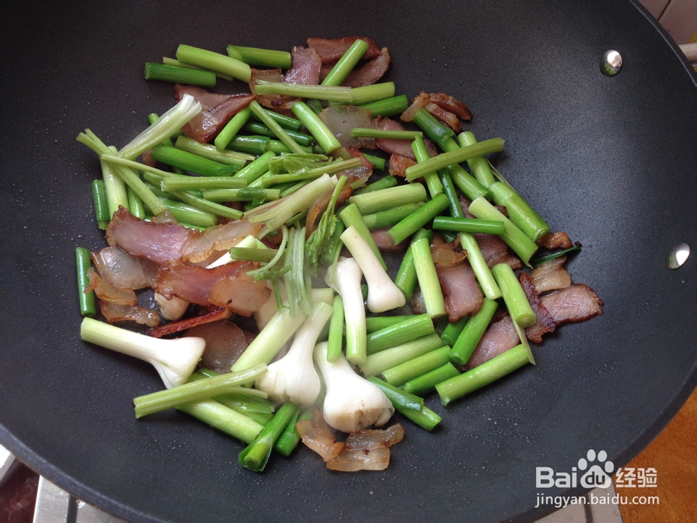 腊肉炒蒜苗怎么做