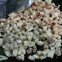 木耳拌饭肉燥的做法