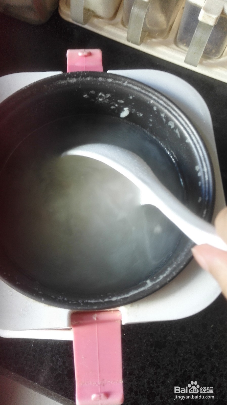 皮蛋瘦肉粥的简易做法