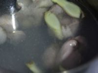 鸡胗炒茭白做法