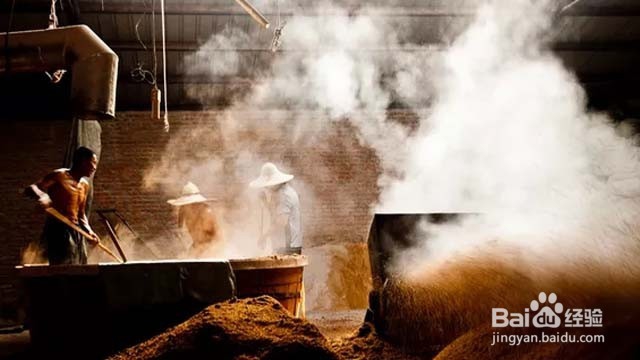 天人十二载酱香白酒的酿造过程是怎样的？