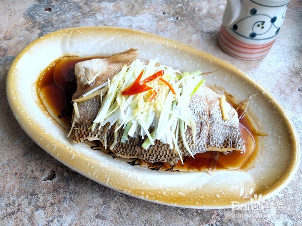 家常菜:清蒸鲈鱼
