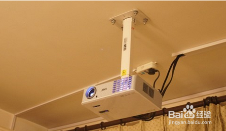 到底买投影仪好还是买CVTOUCH会议平板好