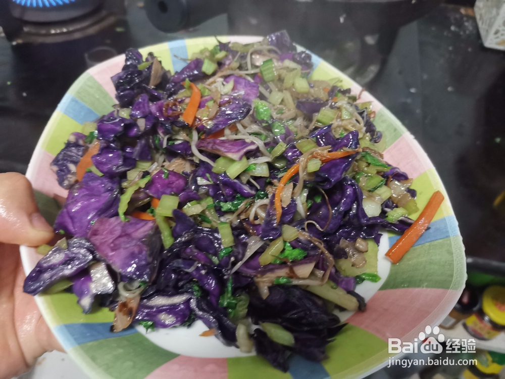 紫甘蓝炒白菜丁