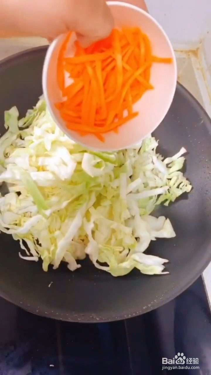 如何制作包菜鸡蛋炒粉丝