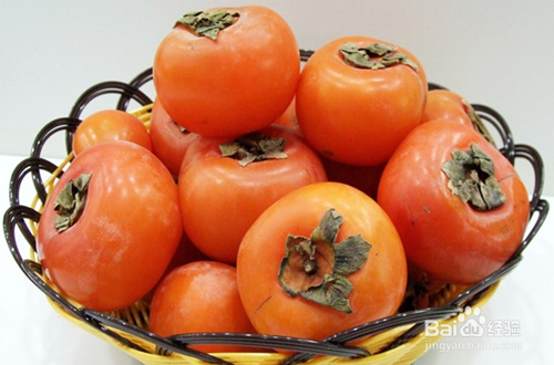 如何用水果让你冬季双唇水嘟嘟，还能增白皮肤