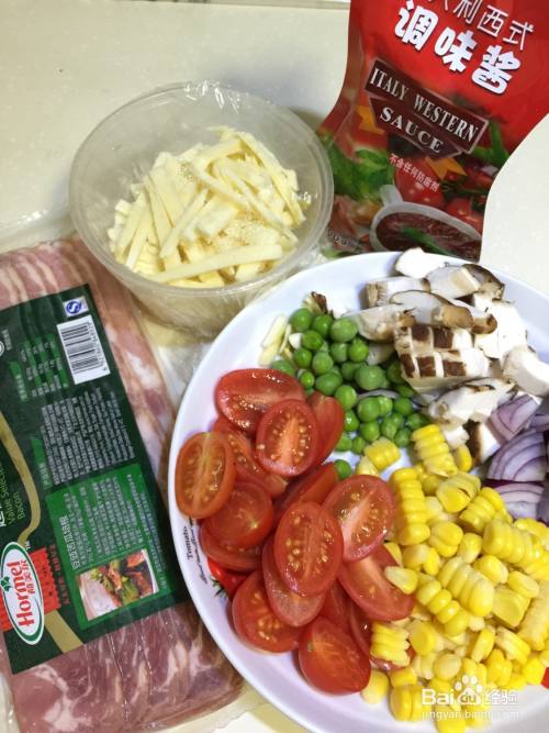准备披萨馅儿的食材,家里有的想放的蔬菜和水果都可以,就是别放出