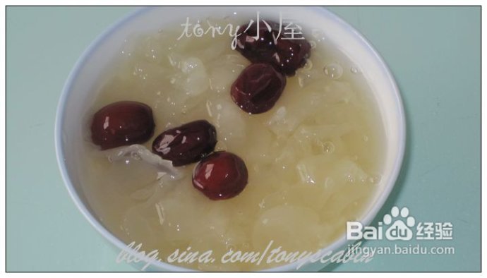 让女人更加美丽的银耳牛奶面包