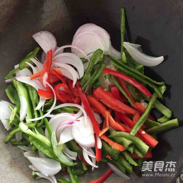 双椒洋葱炒鸡肉