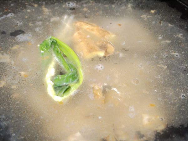 鲜菇菜心鱼片汤