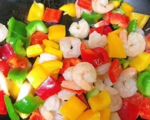 三椒虾仁营养美味