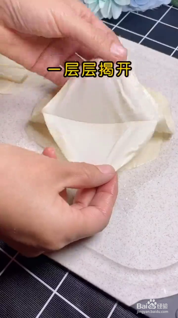 如何制作好吃的韭菜粉丝鸡蛋卷？