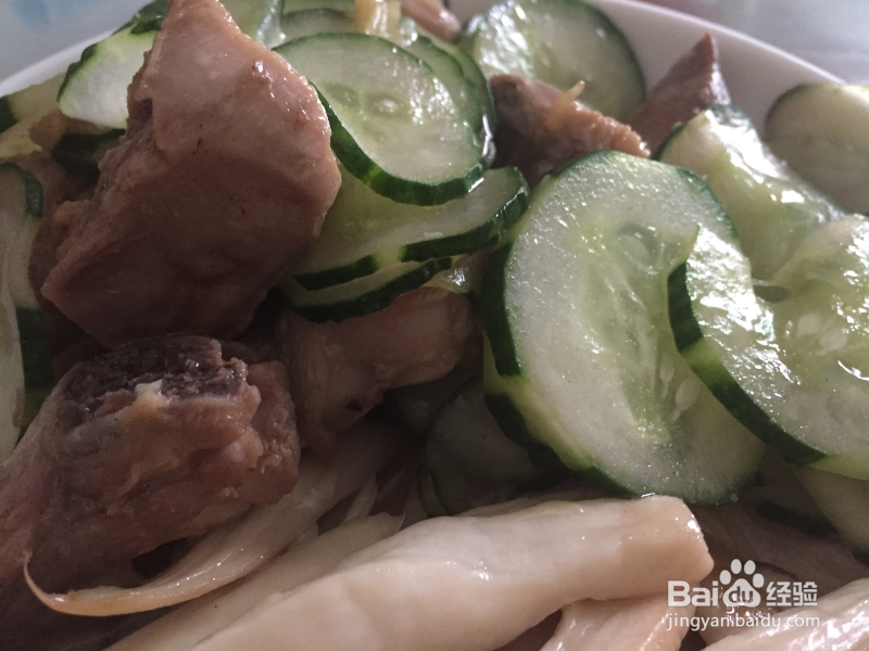 家常菜系青瓜炒鸡肉