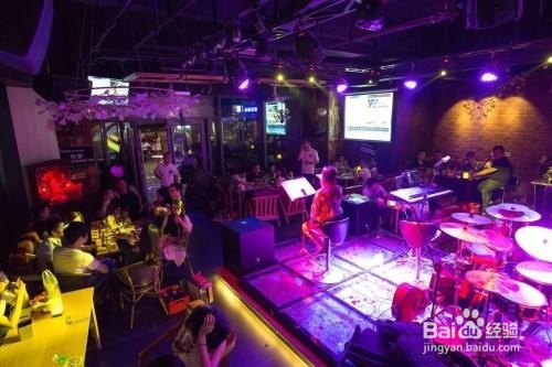 如何给客人续茶水