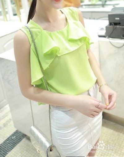 中袖雪纺衫搭小短裤怎么样，荷叶边雪纺衫怎么样