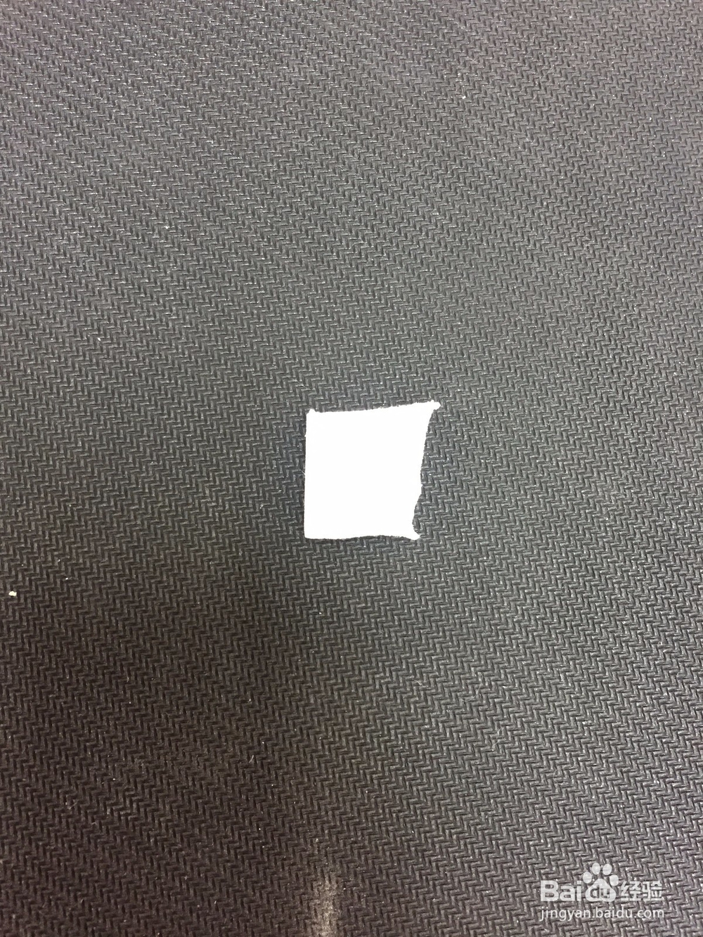 用纳米海绵擦清理键盘