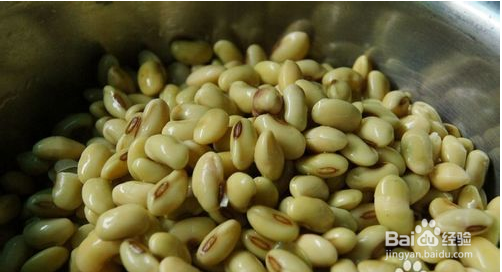 在家制作猪蹄黄豆汤方法技巧