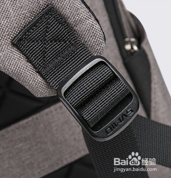 双肩包怎样背更舒适