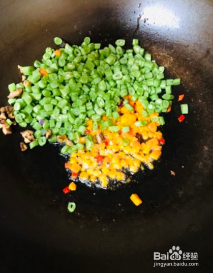 儿子能吃满满一碗饭的肉末豆角
