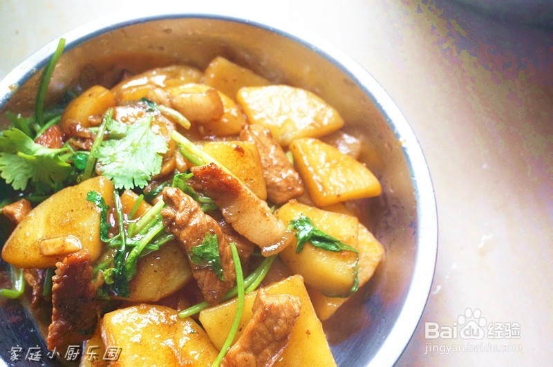 家庭小厨怎么做好菜：[6]土豆焖五花肉怎么做