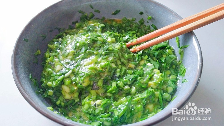 韭菜碎炒鸡蛋的做法