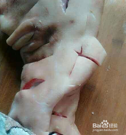 东北玉米猪蹄汤