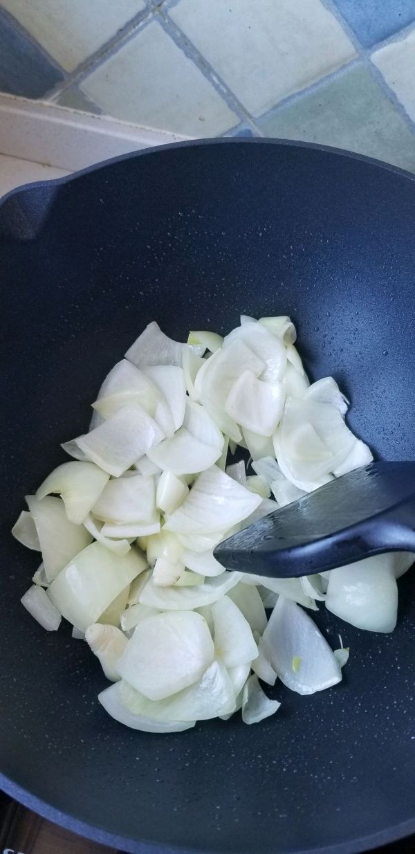 蒜薹土豆洋葱溜肉片