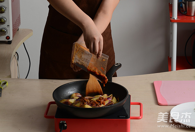 辣肉酱烧茄子