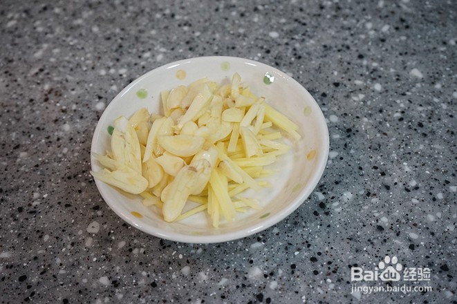 青椒炒香干做法