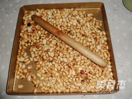 双麻花生糖的做法