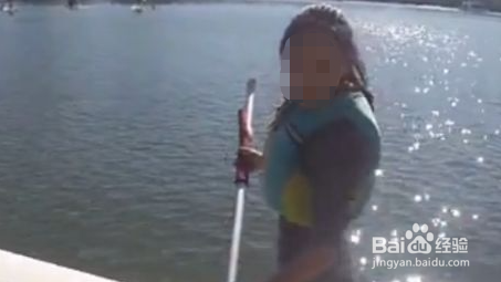 单人皮划艇怎么控制方向