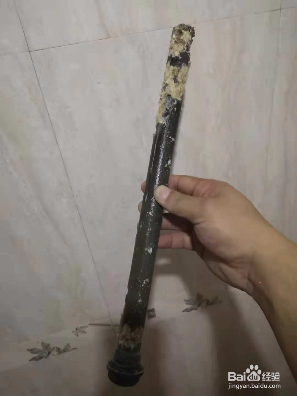 海尔储水式电热水器清洗